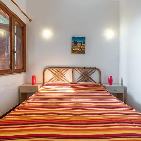 Apartamento Accu Is Prezzus Tipo D1 Fronte Mare *